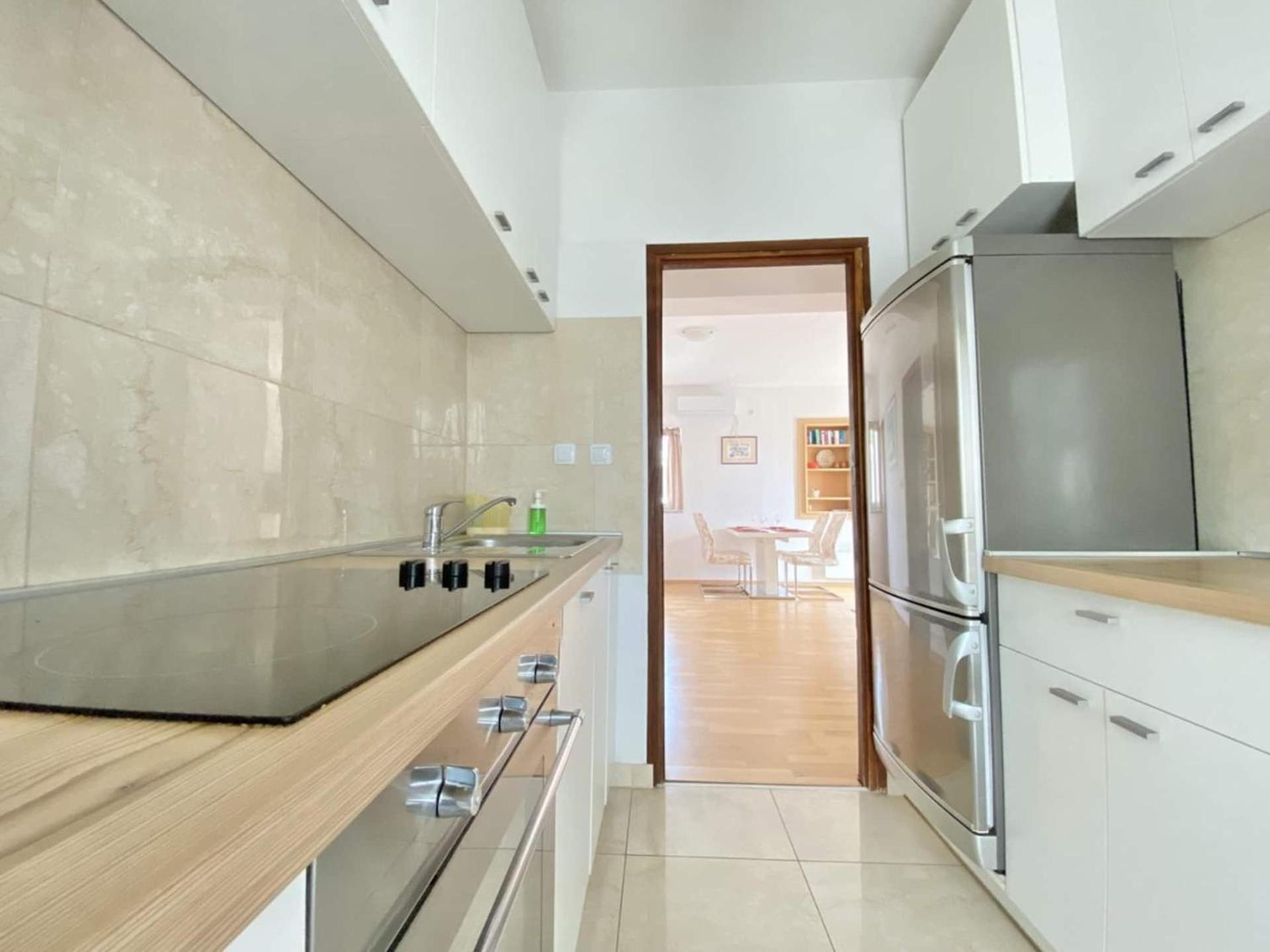 Family Apartments Viva Close To The Beach كرك المظهر الخارجي الصورة