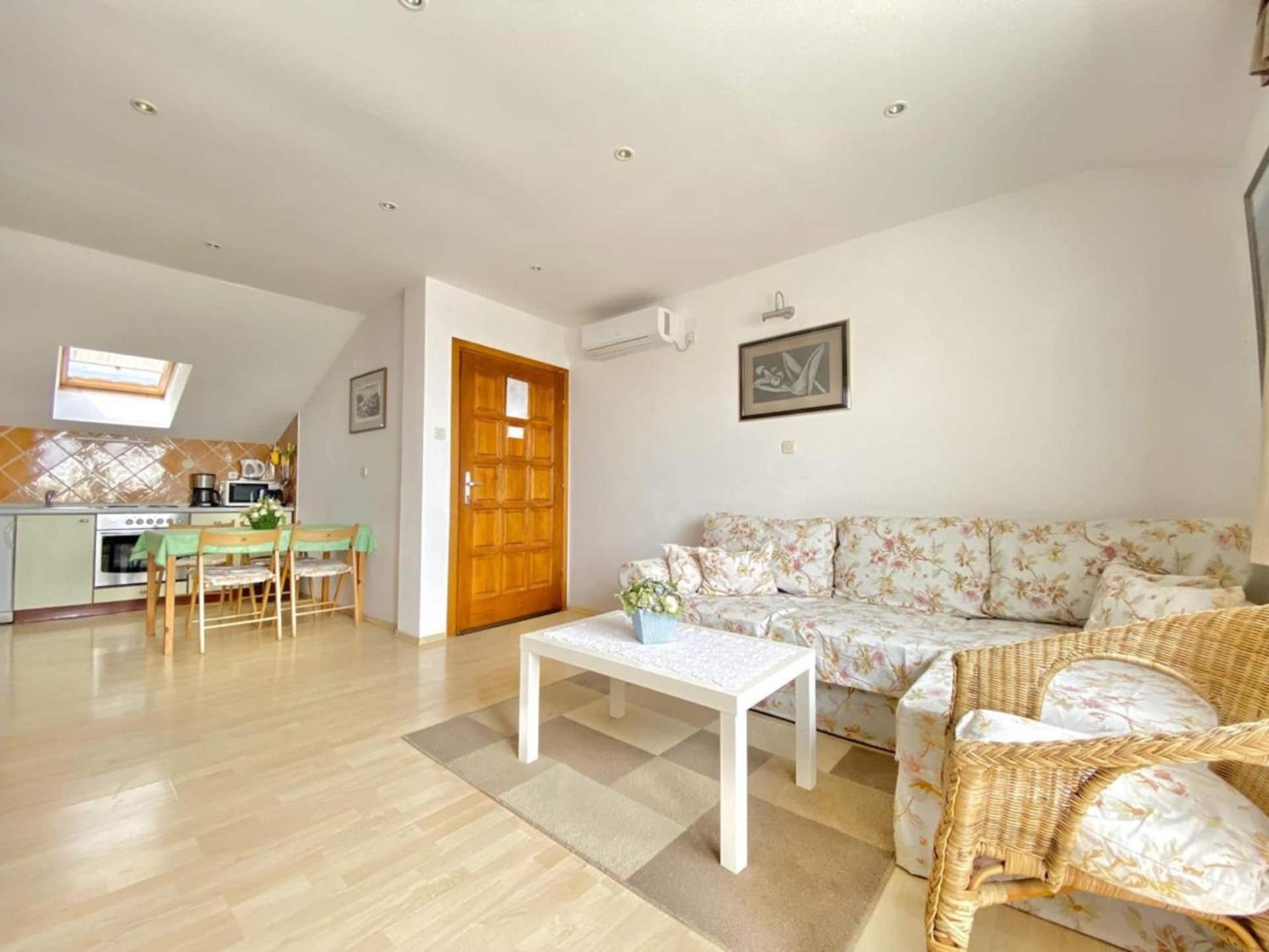 Family Apartments Viva Close To The Beach كرك المظهر الخارجي الصورة